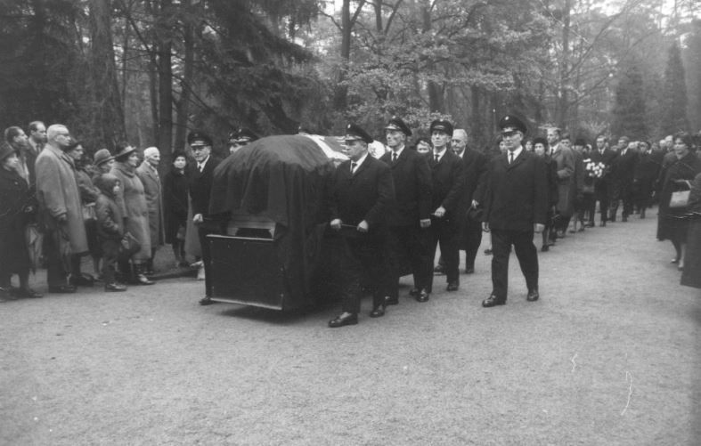 Trauerzug Heinrich von Brentano